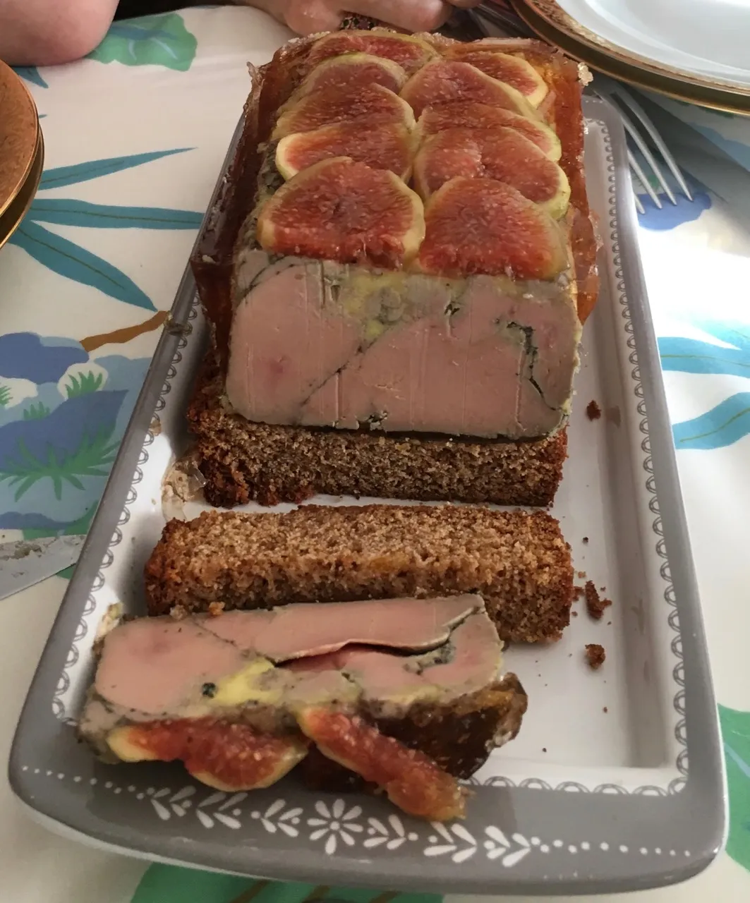 Compression de foie gras aux figues et gelée de vieux Pineau