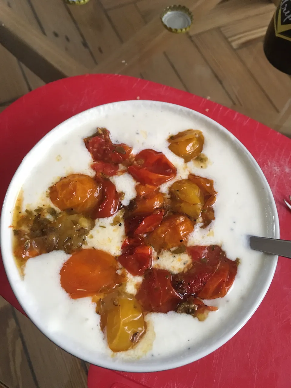 Crème de feta aux tomates cerise rôties