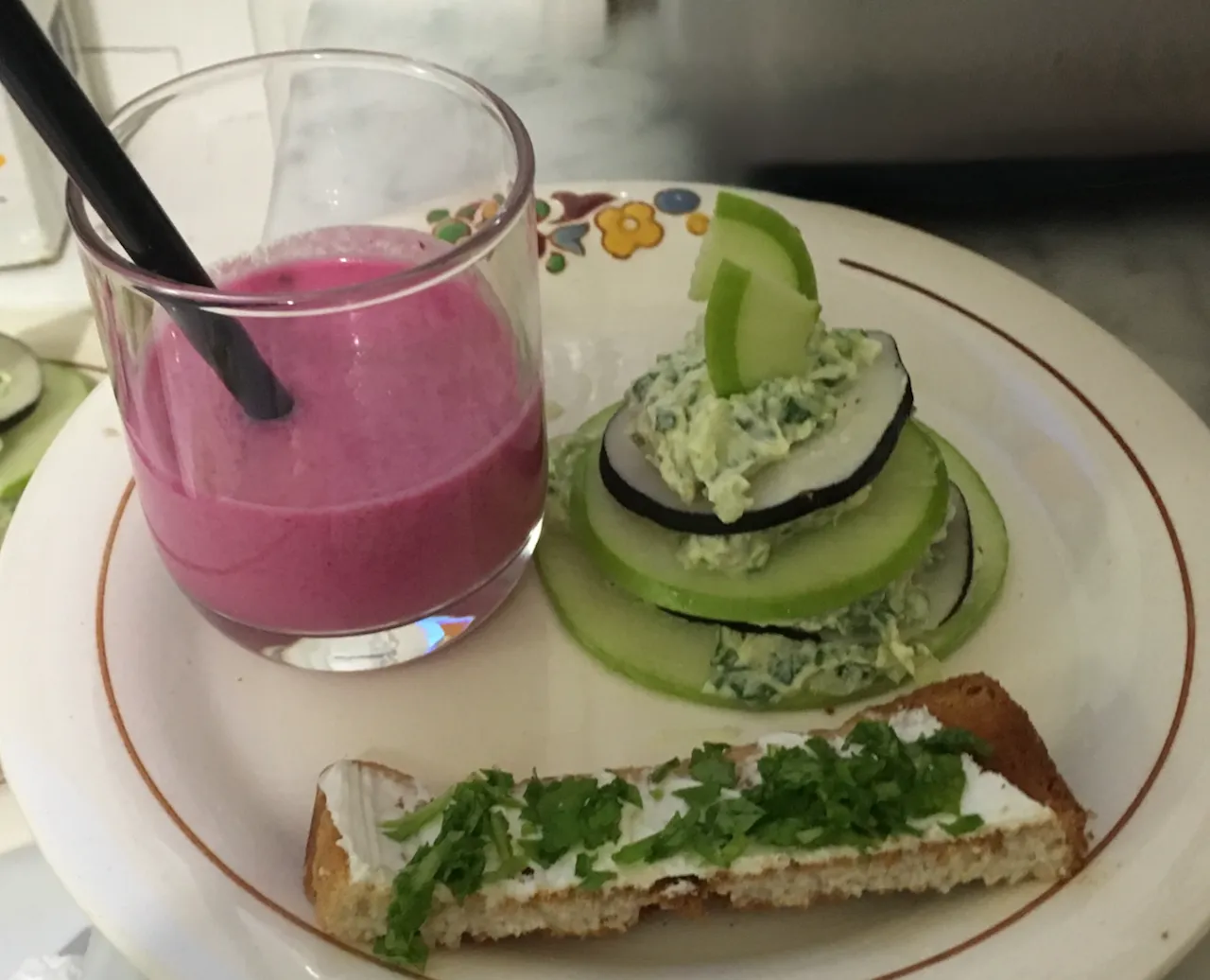 Mille-feuille chèvre, radis noir et pomme